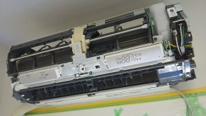 霧ヶ峰エアコンの内部