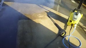 駐車場の高圧洗浄