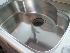 光っているシンク