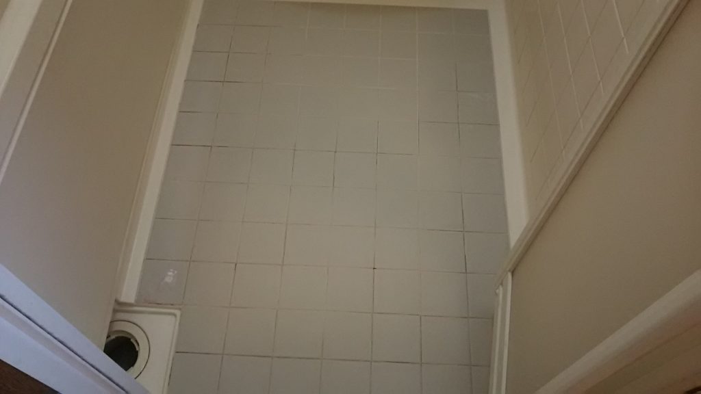 浴室の床