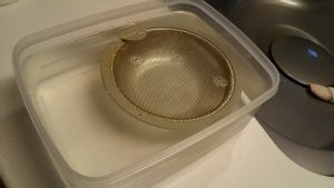 キッチン排水溝の部品をドボ付け