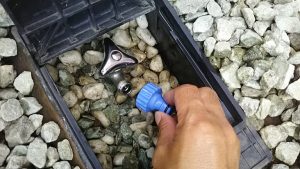 散水栓からホースをつなぐ