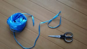 2階ベランダにホースを引っ張る