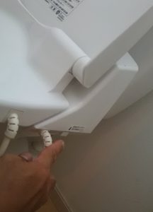 ウォシュレット取り外しのボタン