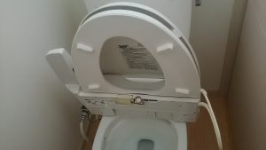 ウォシュレットをひっくり返す