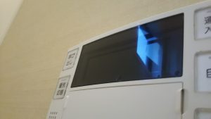 浴室給湯器操作表示パネルの水垢